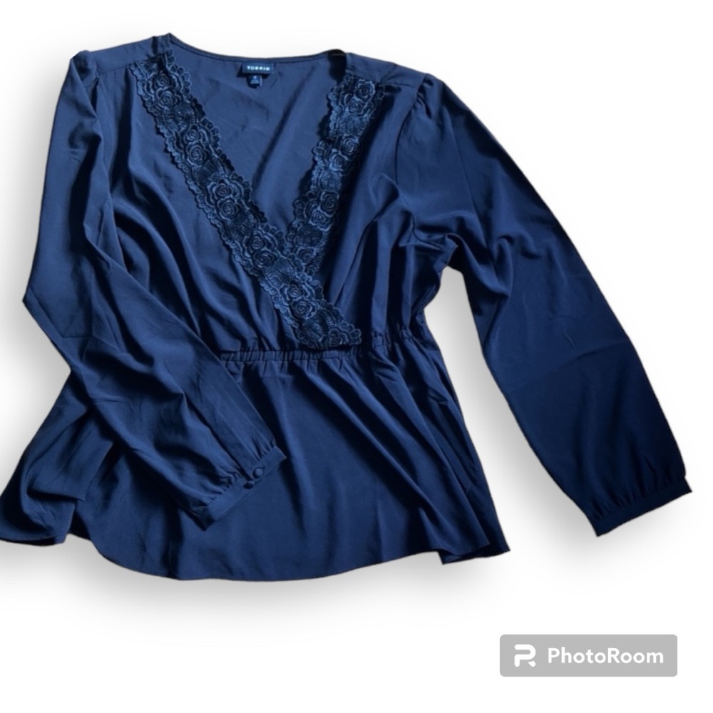 TORRID black lace trim babydoll blouse v neck